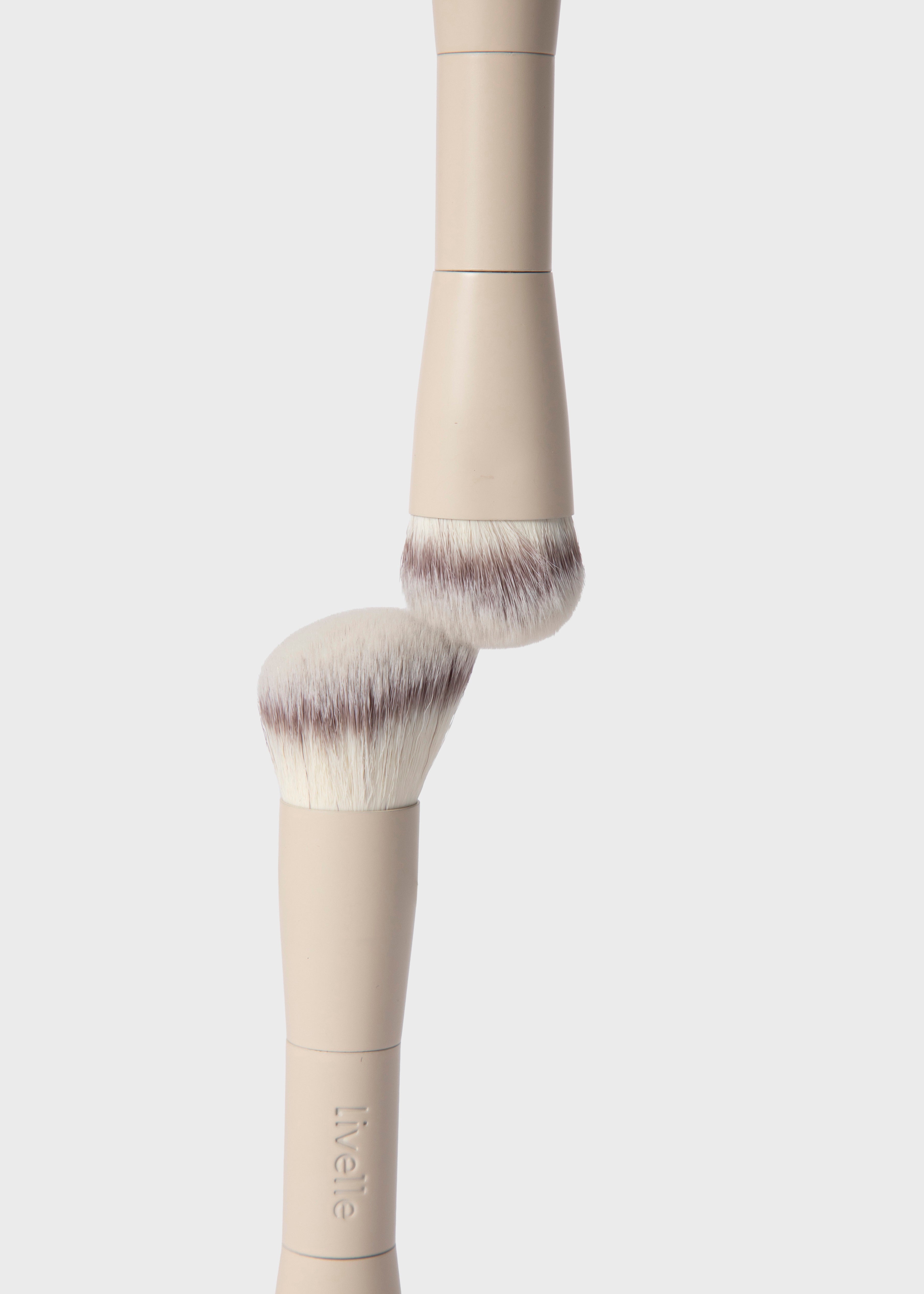 The Dual Blush Brush