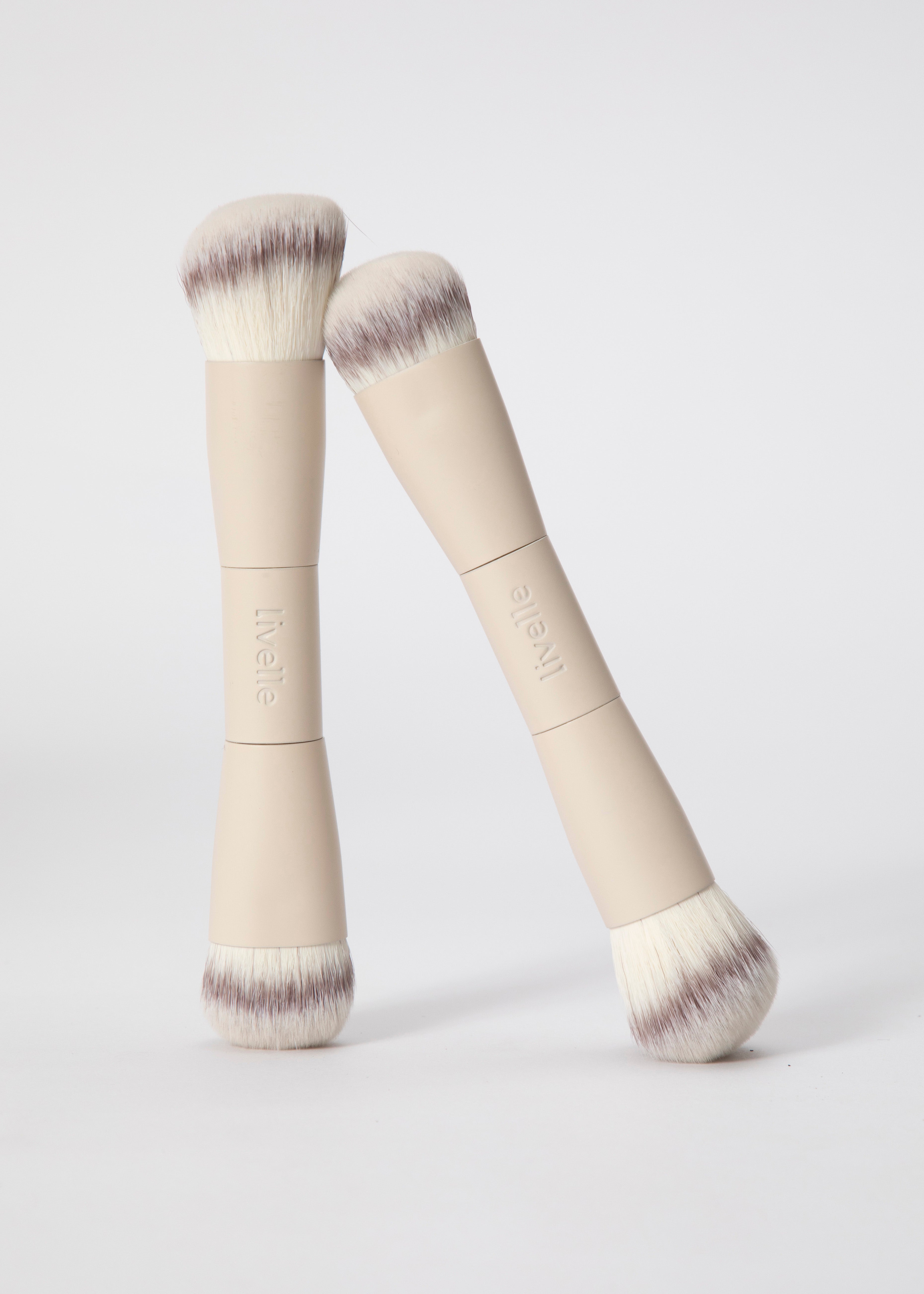 The Dual Blush Brush