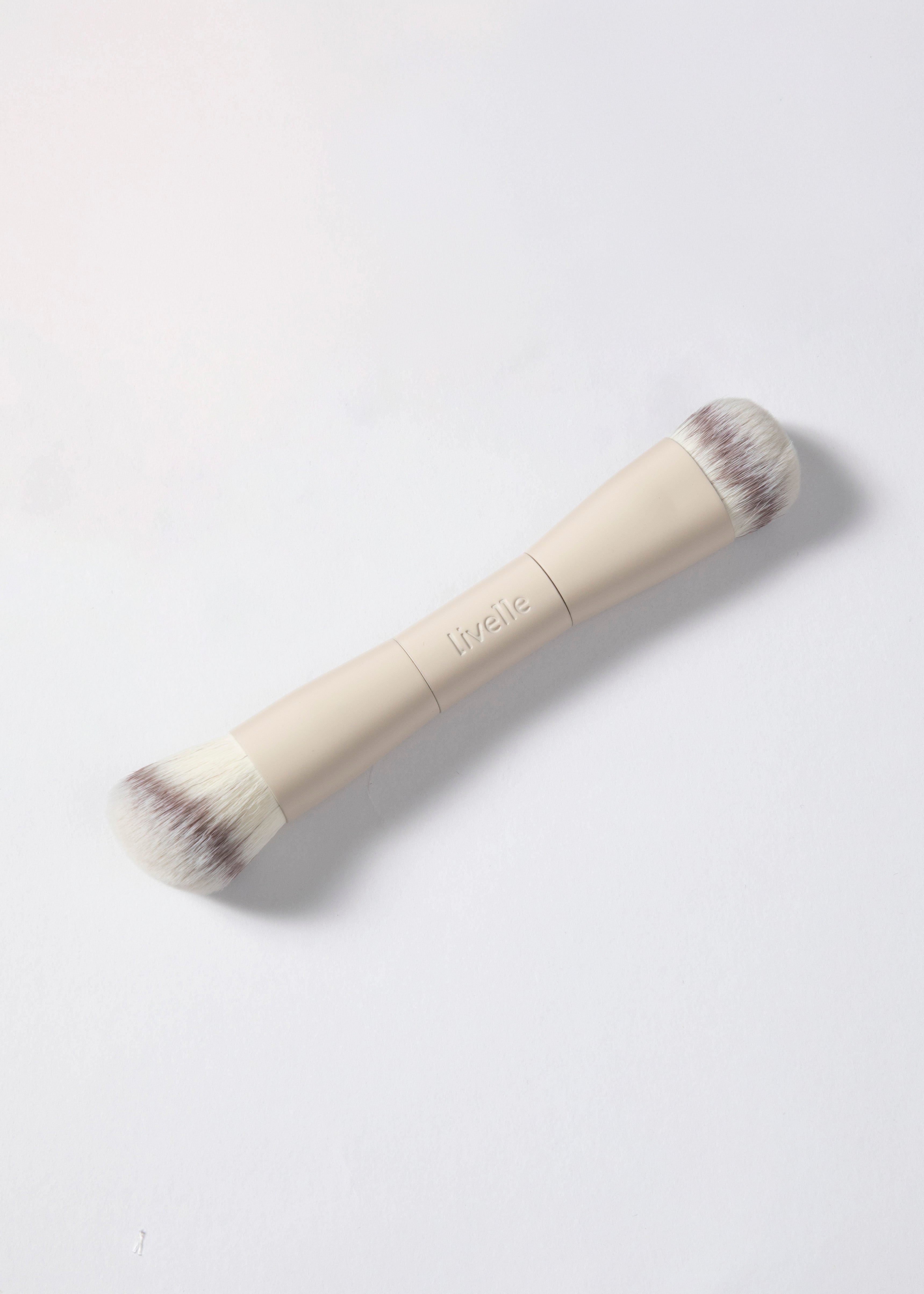 The Dual Blush Brush