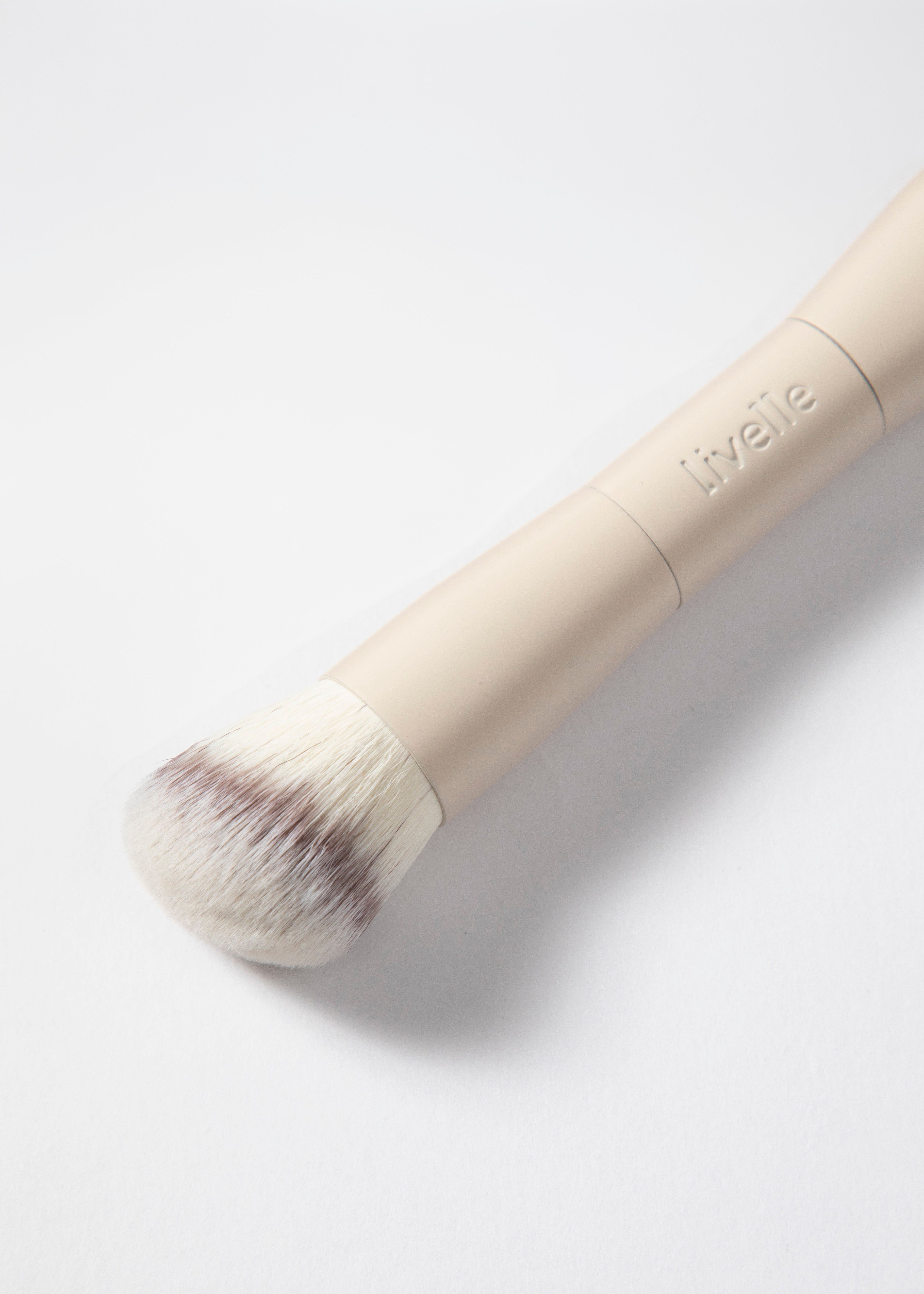 The Dual Blush Brush